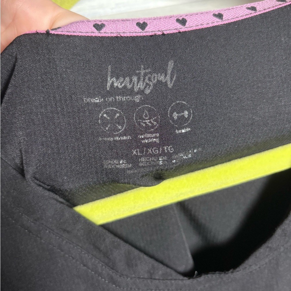 Lot Of 2 Black Scrub Tops Nursing Medical Koi Lite Heartsoul
Both size X-Large - Picture 7 of 8